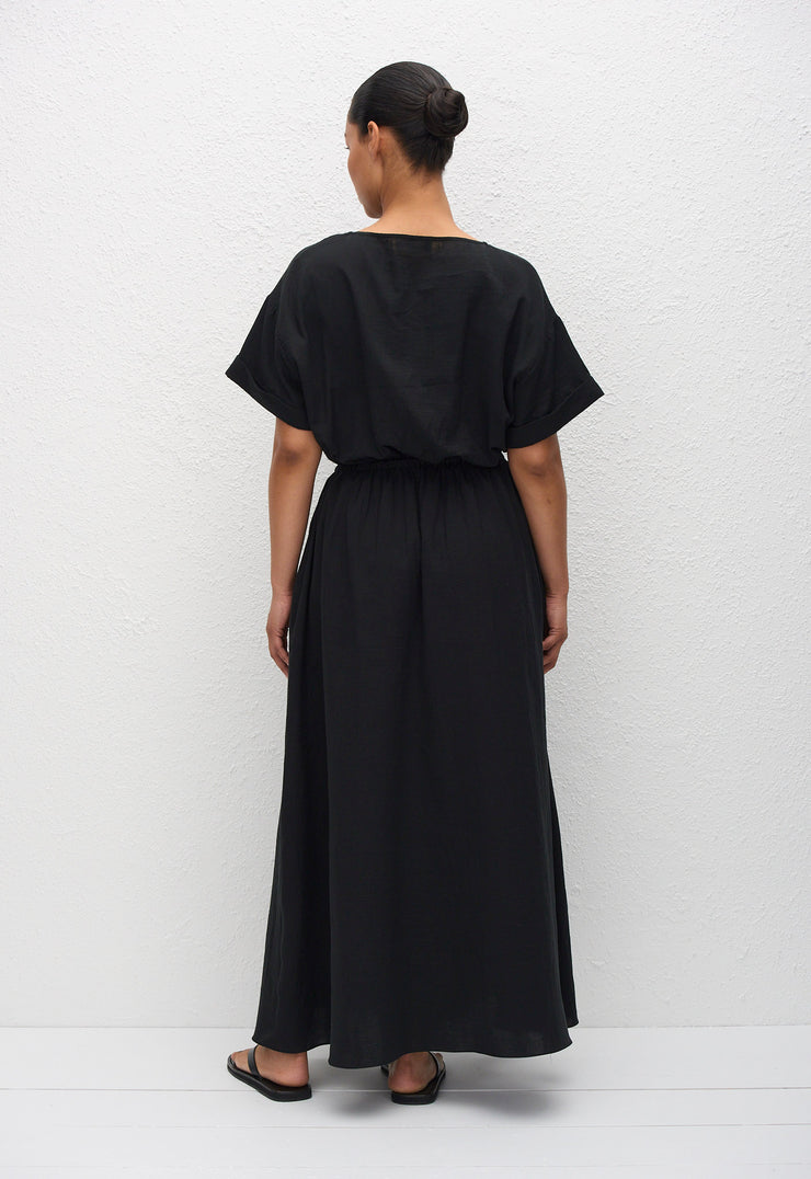 Relaxed Tee Midi Dress - Black - Matteau