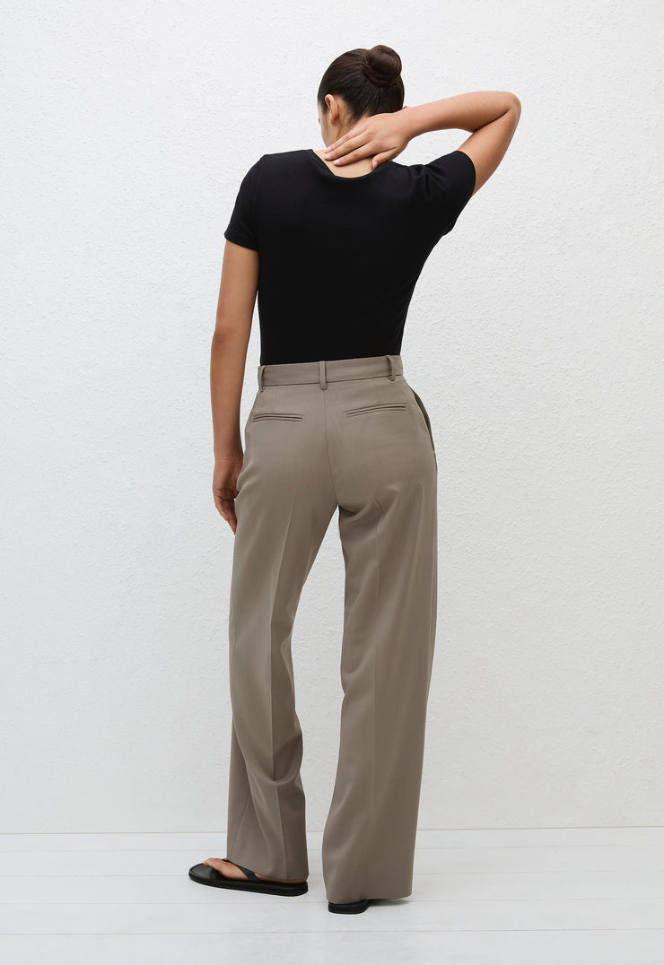Relaxed Tailored Trouser - Taupe - Matteau