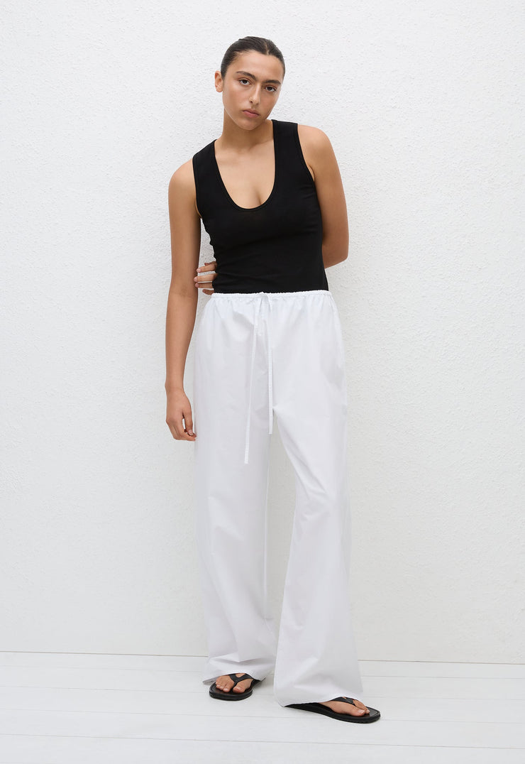 Deep U Tank - Black - Matteau