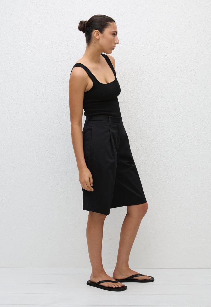 Long Chino Short - Black - Matteau