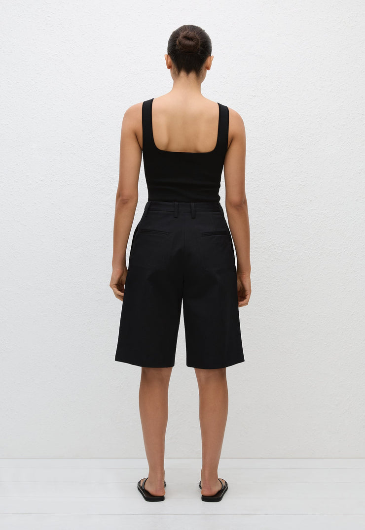 Long Chino Short - Black - Matteau