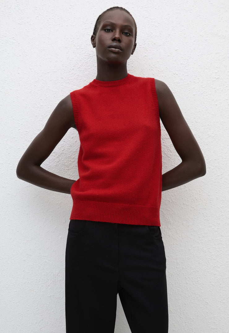 Cashmere Crew Vest - Crimson - Matteau