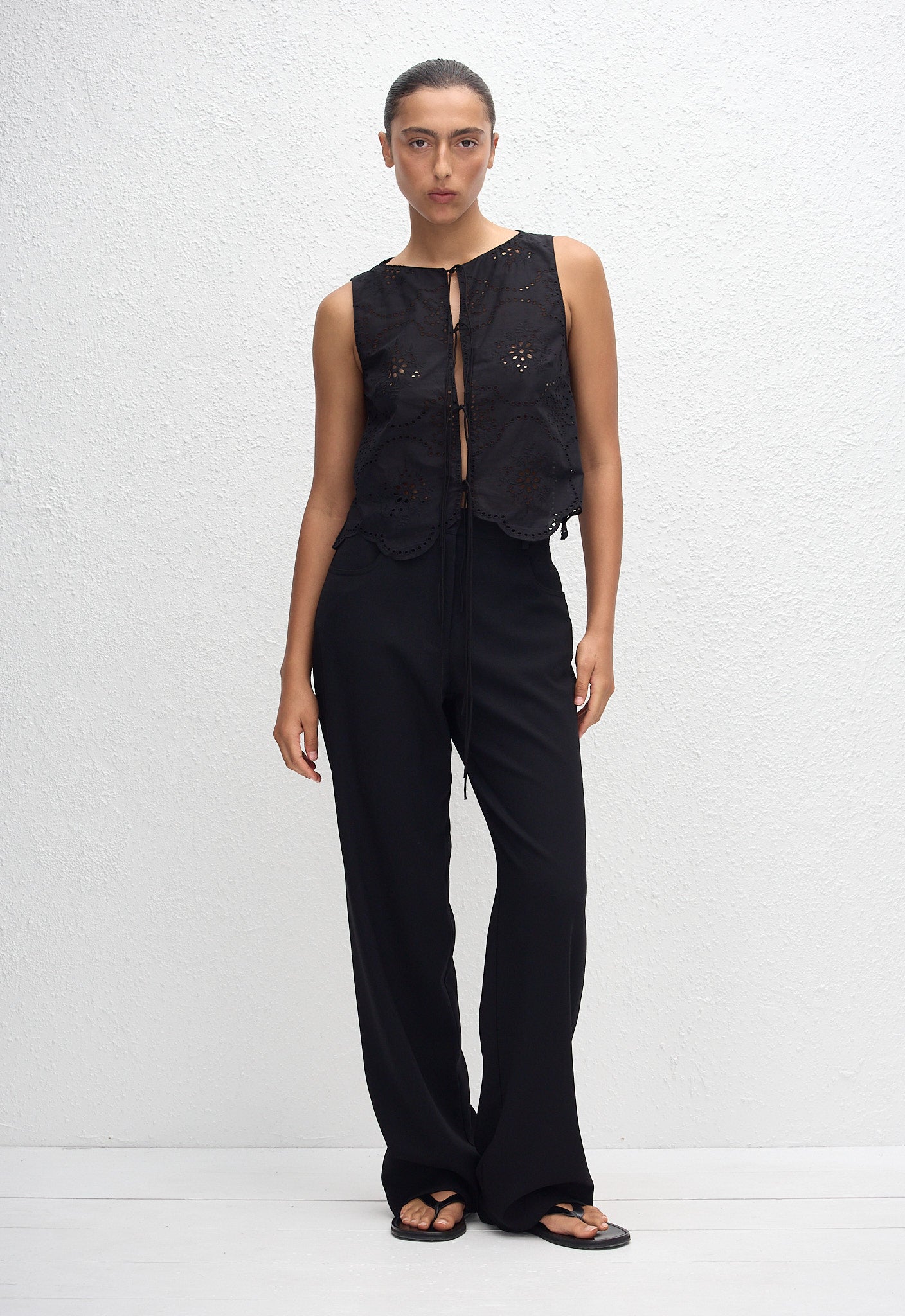 Broderie Tie Blouse - Black - Matteau