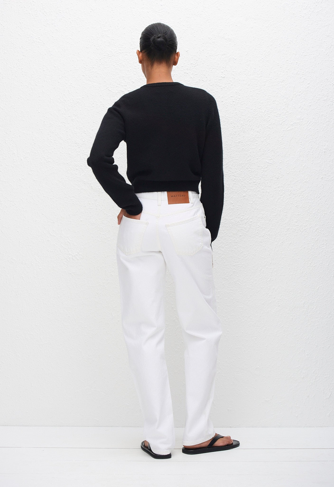 Cashmere Crew Cardigan - Black - Matteau