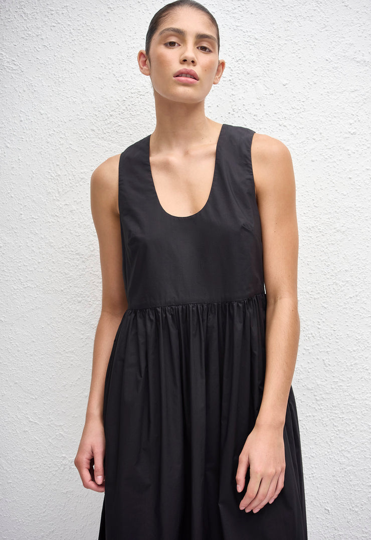 Deep U Sundress - Black - Matteau