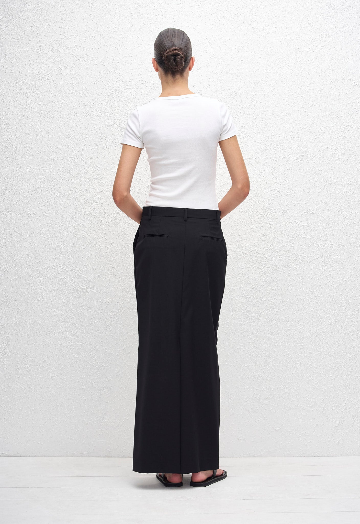 Relaxed Tailored Skirt - Black - Matteau
