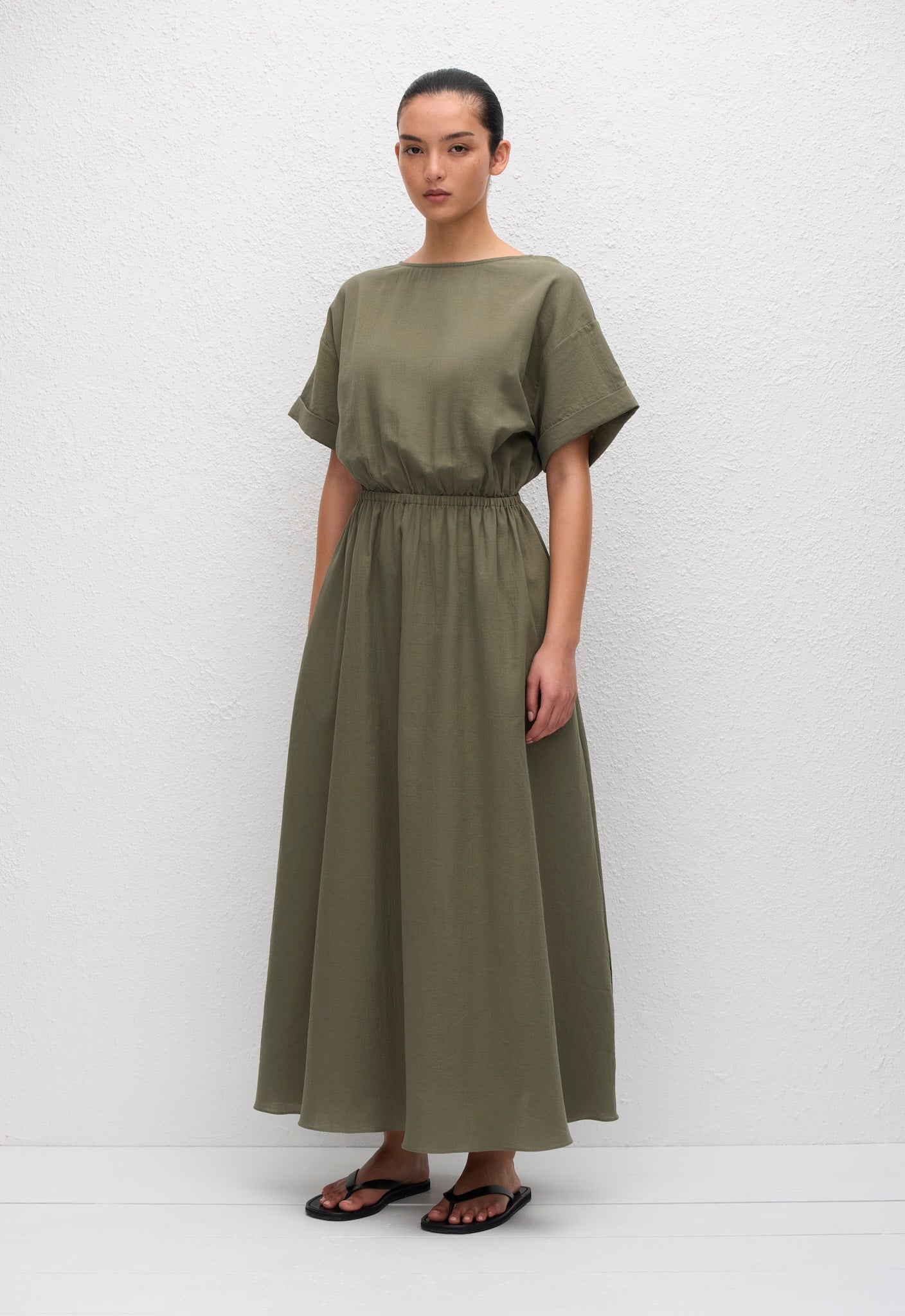 Relaxed Tee Midi Dress - Khaki - Matteau