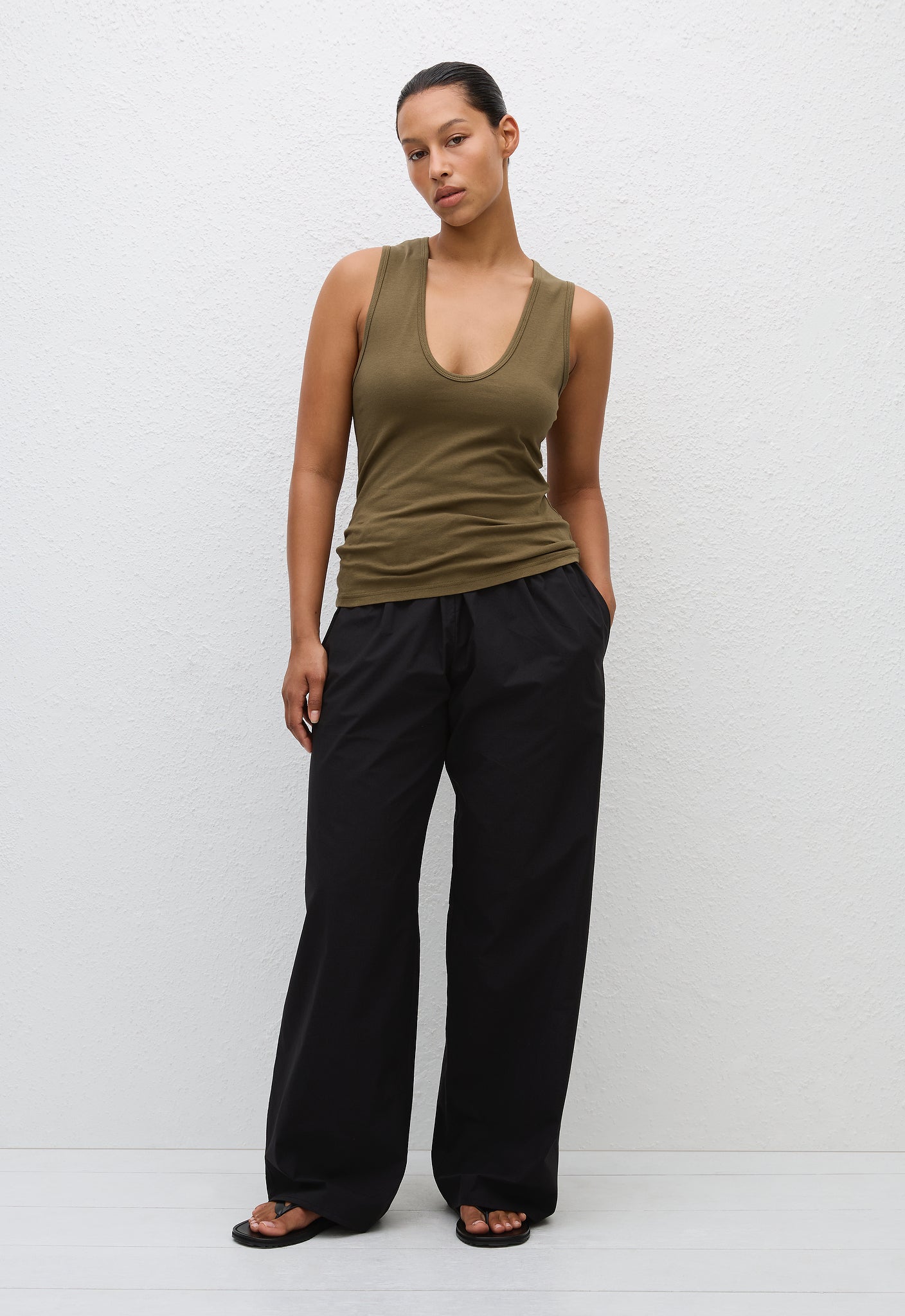 Deep U Tank - Olive - Matteau