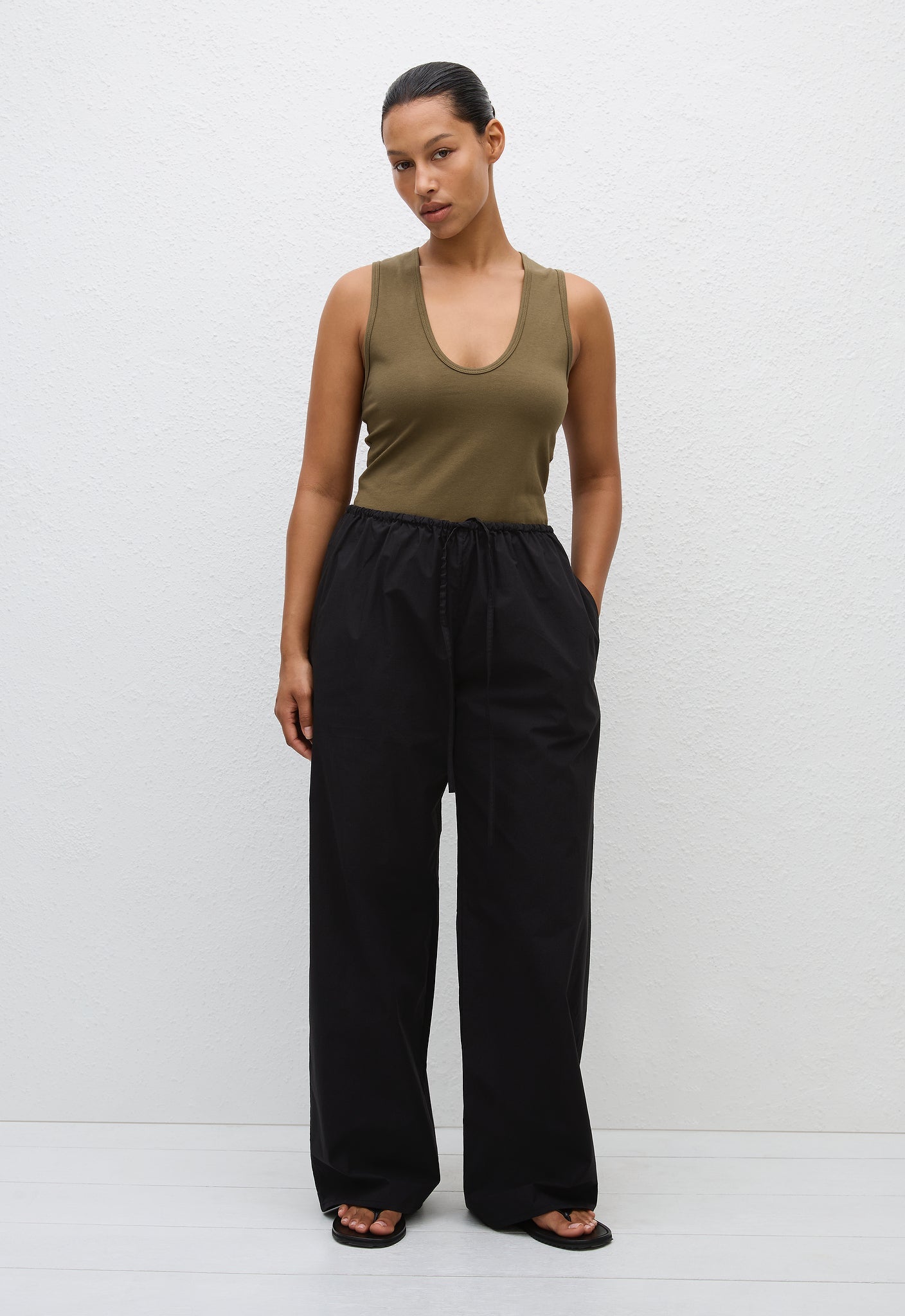 Deep U Tank - Olive - Matteau