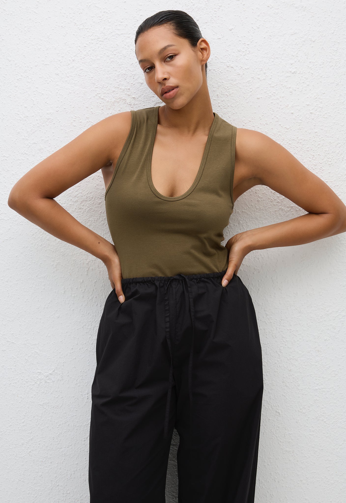 Deep U Tank - Olive - Matteau