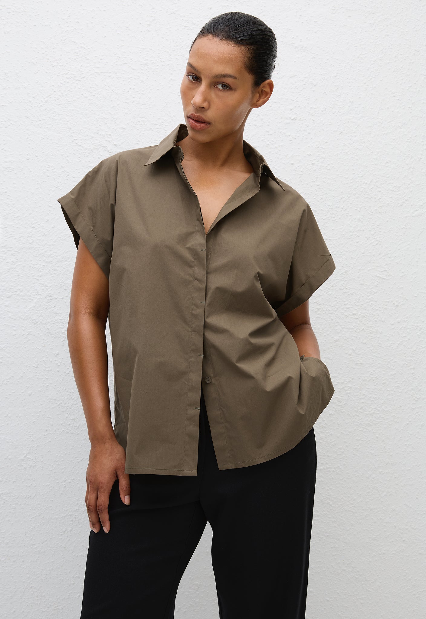Relaxed Sleeveless Shirt - Olive - Matteau