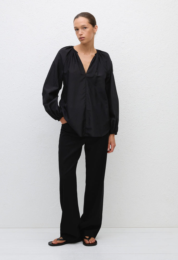 Voluminous Blouse - Black - Matteau