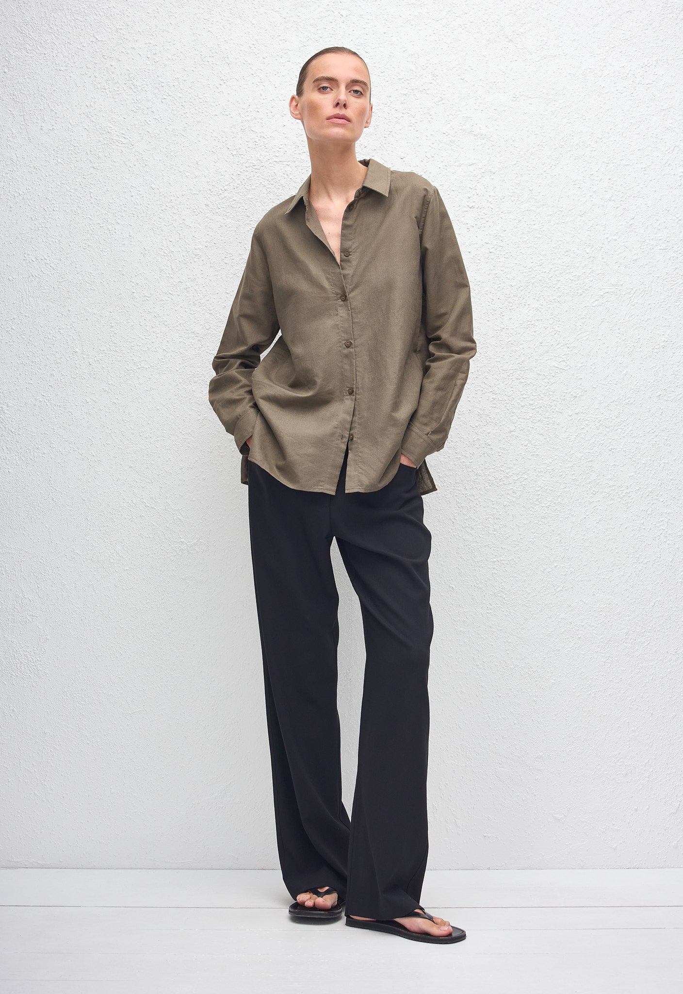 Matteau straight linen shirt a lightweight layering piece for warm-weather outfits without volume warm season edit