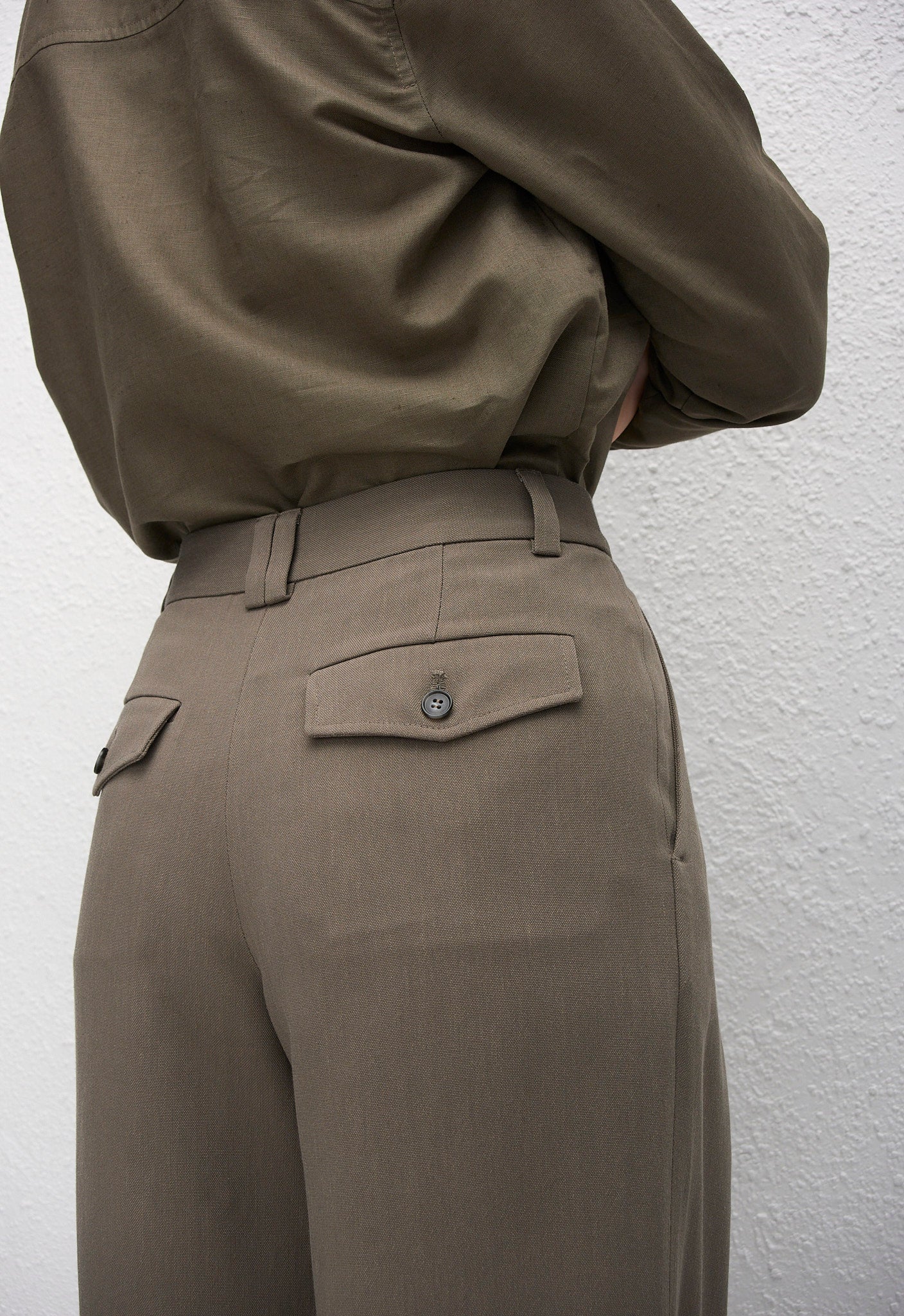Tailored Pleat Trouser - Myrtle - Matteau